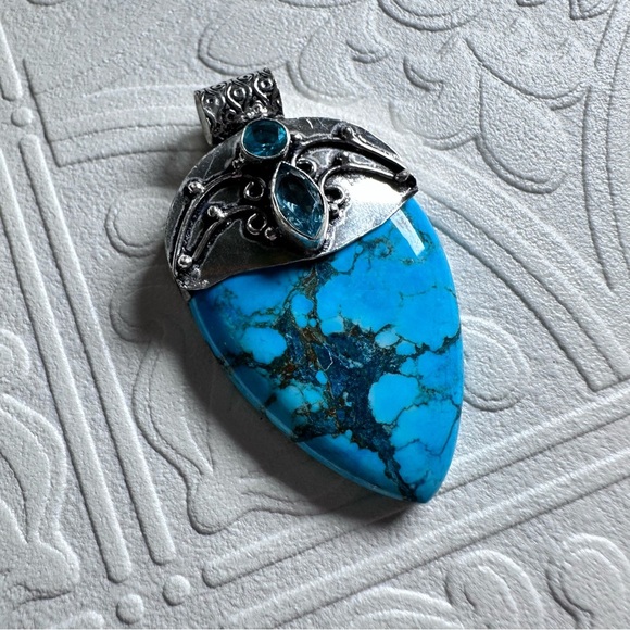 Elegant Howlite Pendant Large Blue Dyed Topaz Accents Polished Stone Silver Tone - Picture 8 of 10